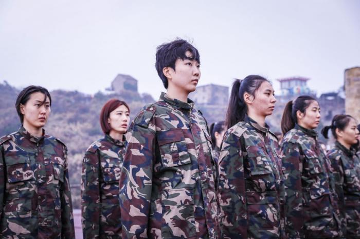 在浙江温岭民兵训练基地，新一届中国女排进行
