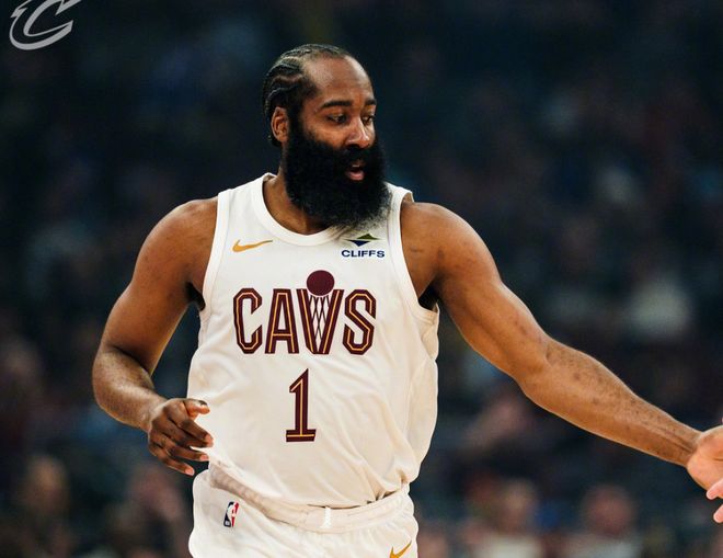 哈登达成生涯29000分里程碑 骑士大胜残阵76人