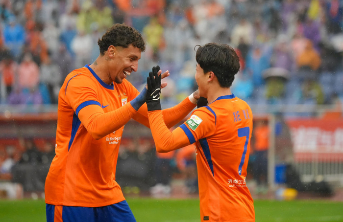 克雷桑任意球破门终结四载海港魔咒，追平队史